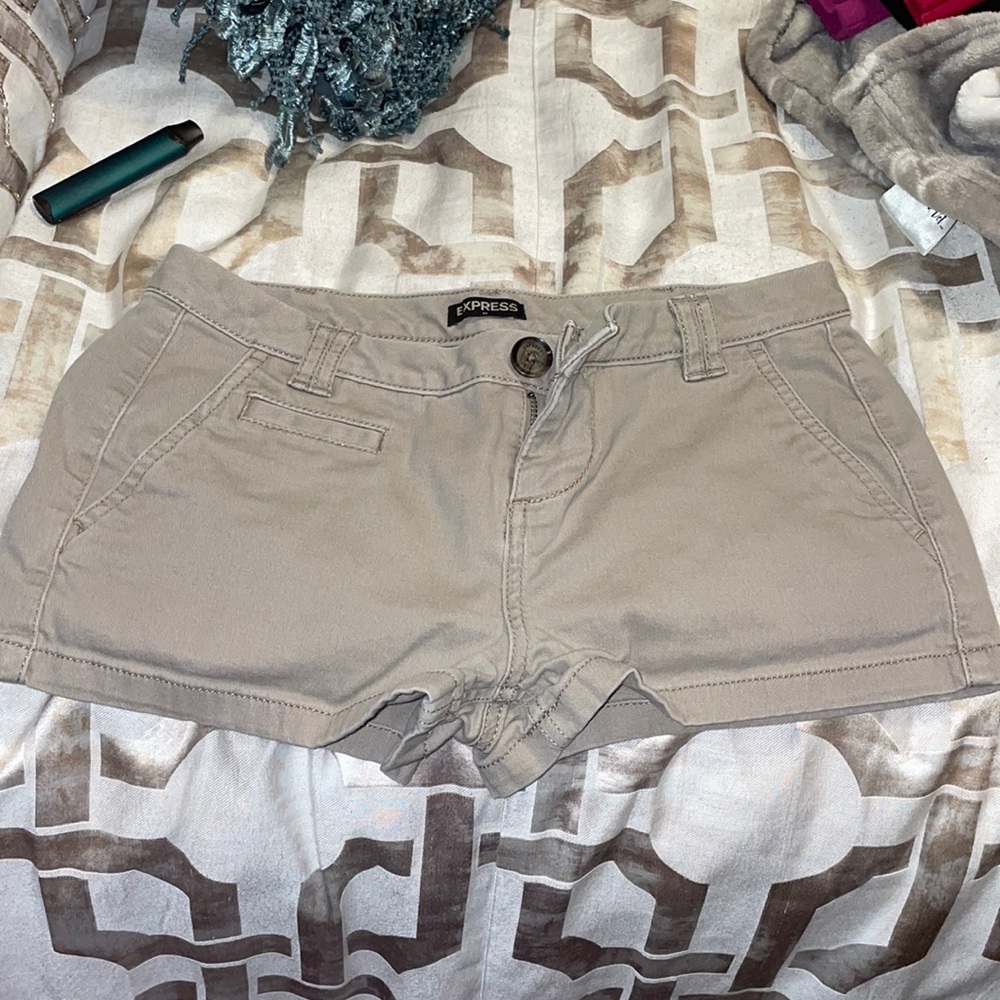 Express Tan Colored Shorts Size 00